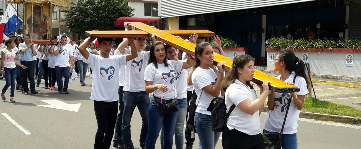 Visita de los Signos de la JMJ al Santuario Nacional (13 de agosto 2017)
